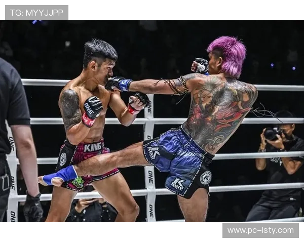 卢克・莱利UFC首秀上演逆转好戏，重拳KO对手斩获花红